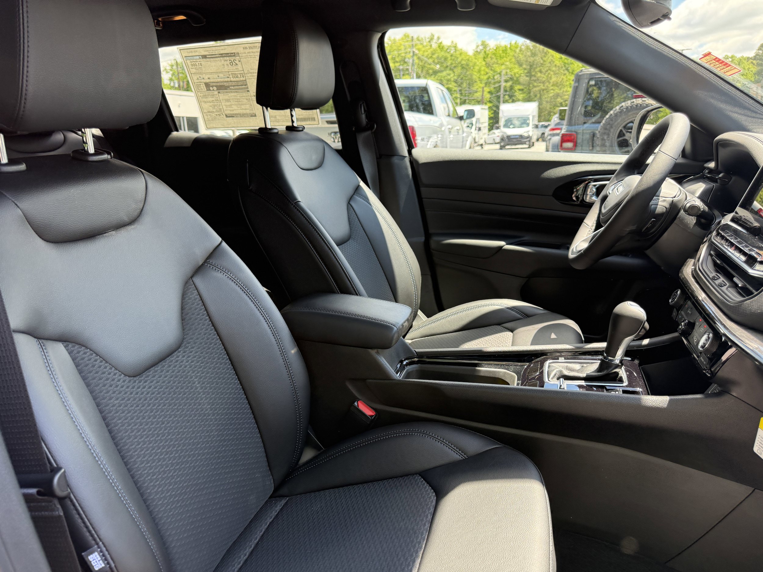 New 2026 Jeep Compass Latitude AWD/4WD image 14