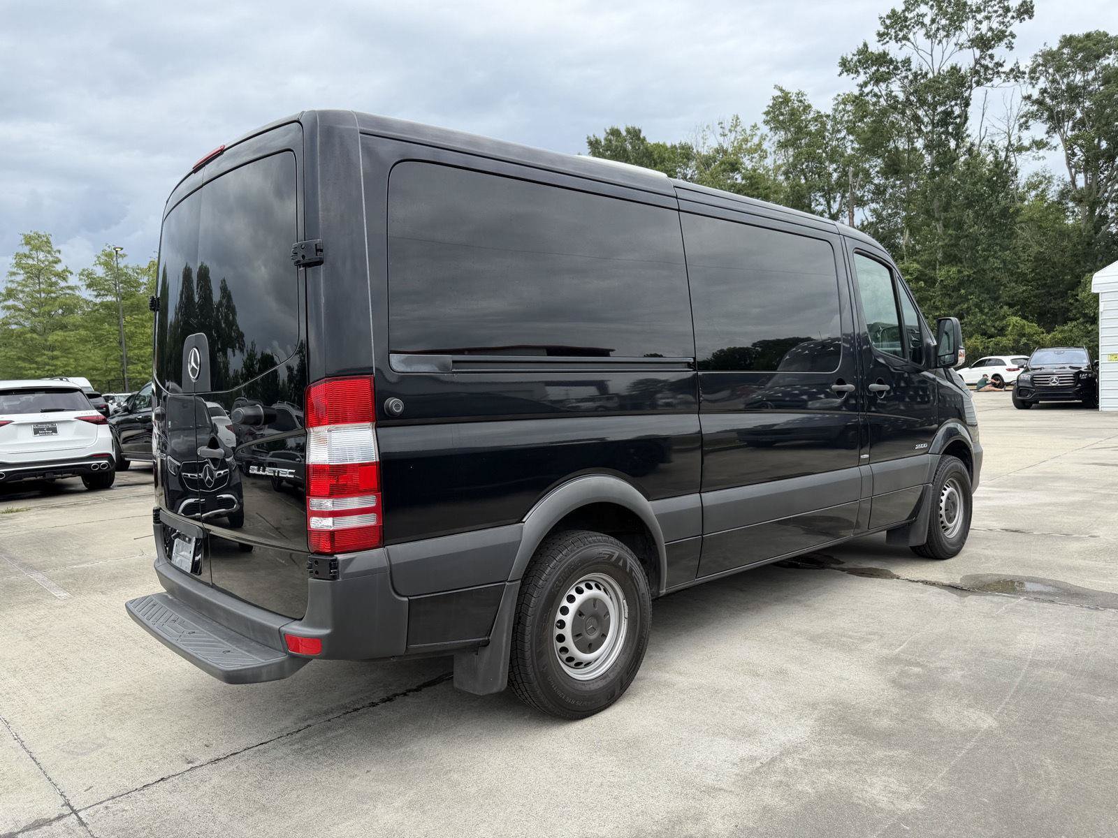 Used 2016 Mercedes-Benz Sprinter 2500 image 18