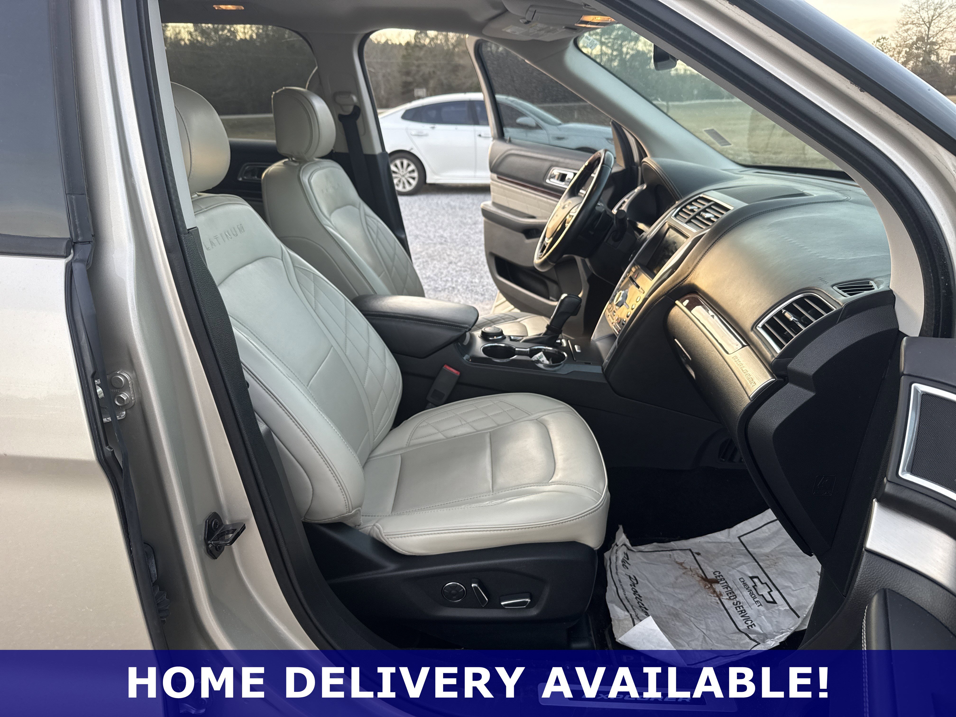 Used 2017 Ford Explorer Platinum image 9