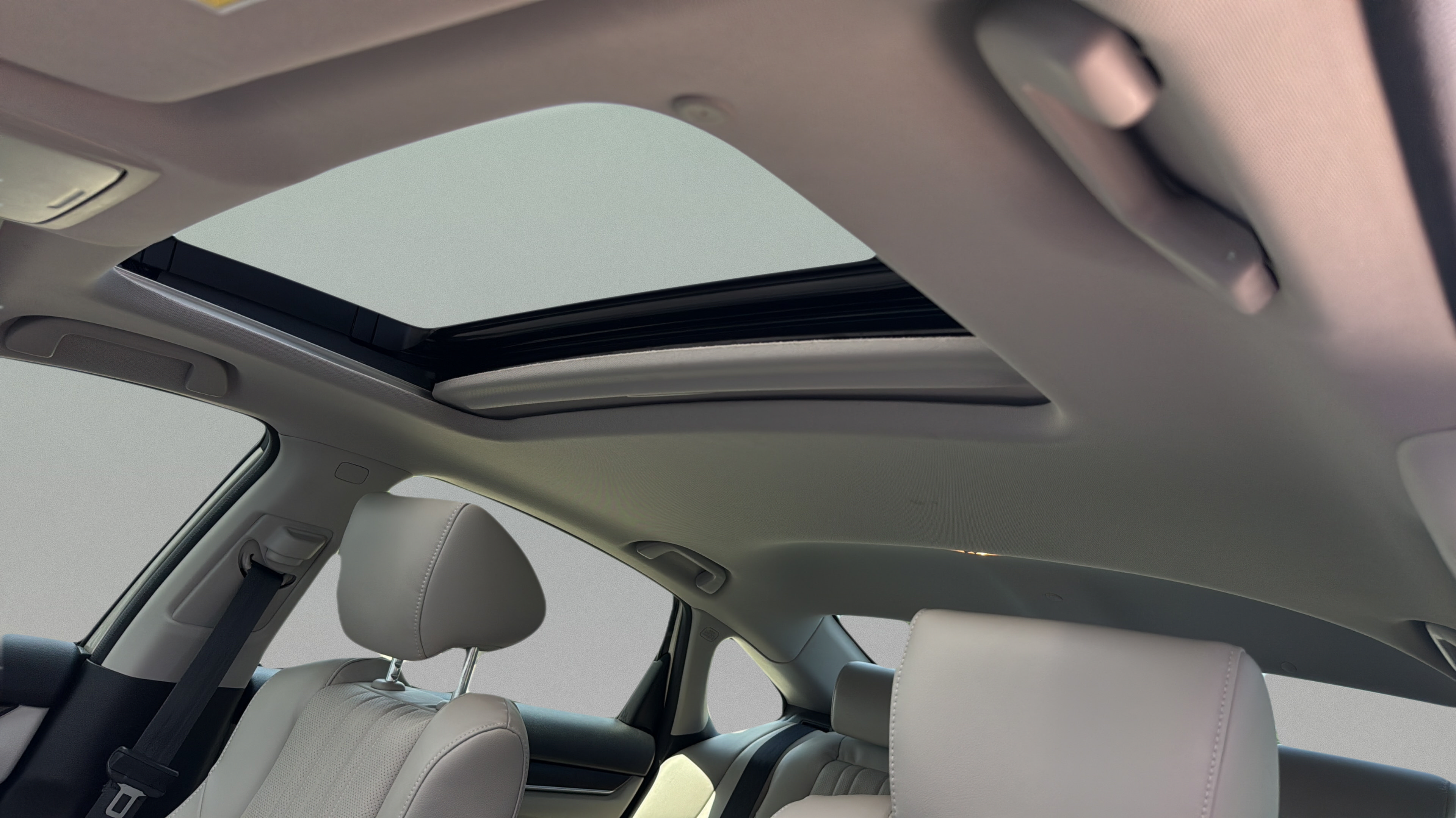 Used 2018 Honda Accord Touring image 27