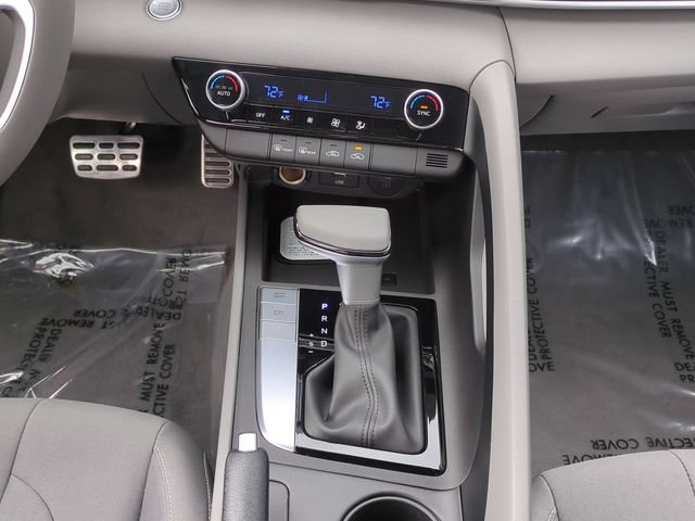 New 2026 Hyundai Elantra Sport FWD image 18