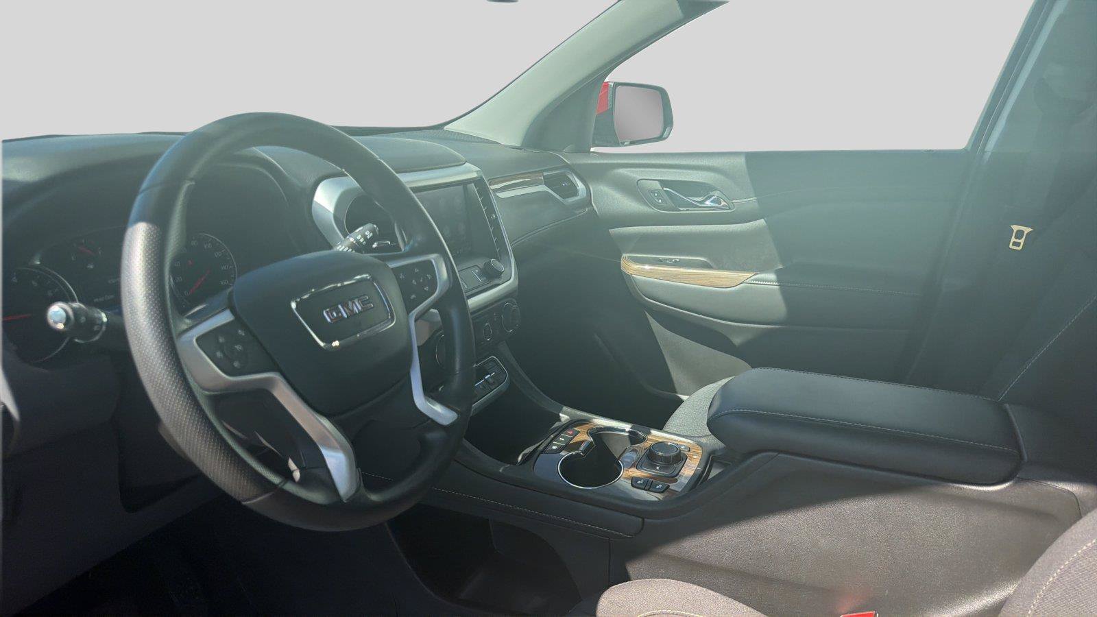 Used 2023 GMC Acadia SLE w/ Driver Convenience Package FWD image 15