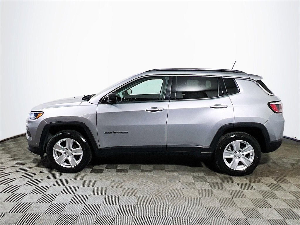Used 2022 Jeep Compass Latitude w/ Sun and Sound Group image 5