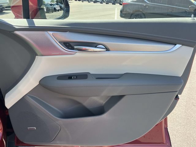 Used 2021 Cadillac XT5 Premium Luxury FWD image 21