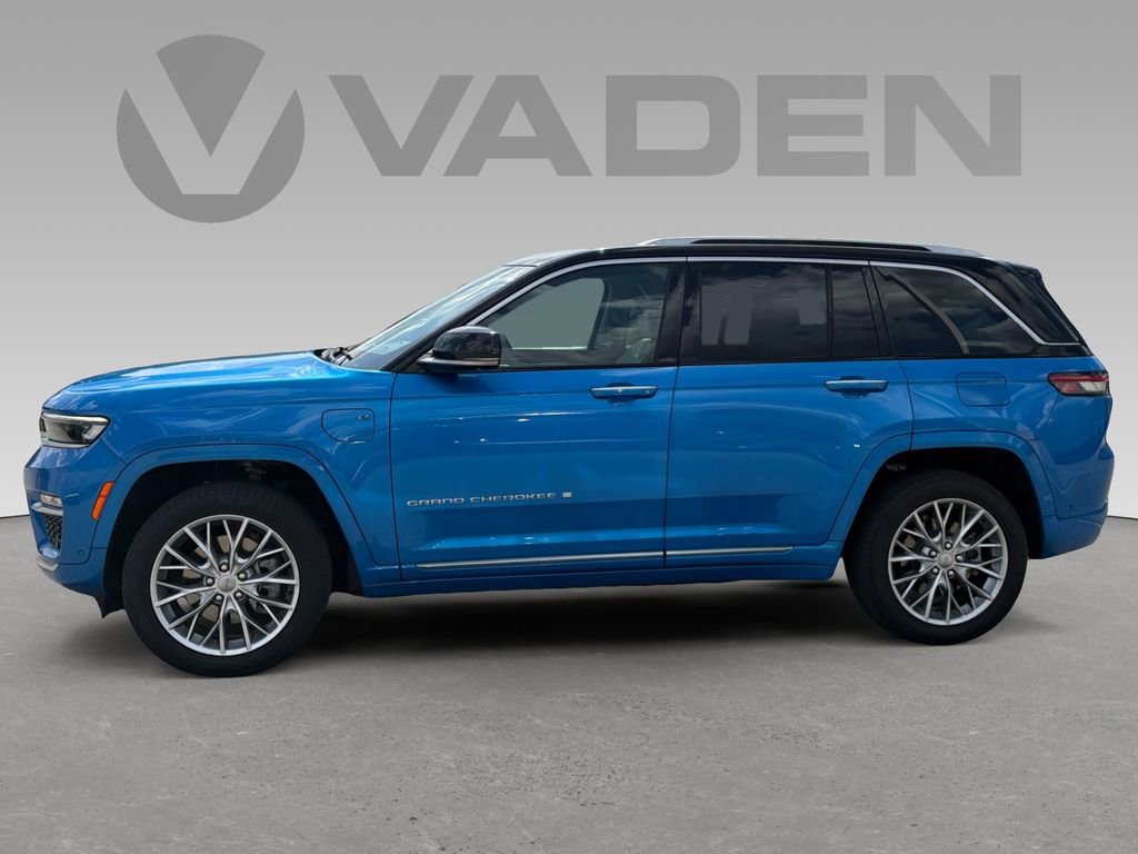 Used 2022 Jeep Grand Cherokee Summit AWD/4WD image 7