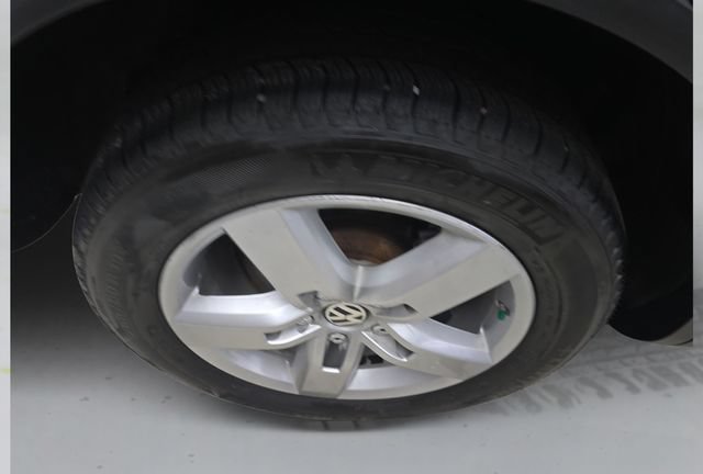 Used 2012 Volkswagen Touareg VR6 AWD/4WD image 18
