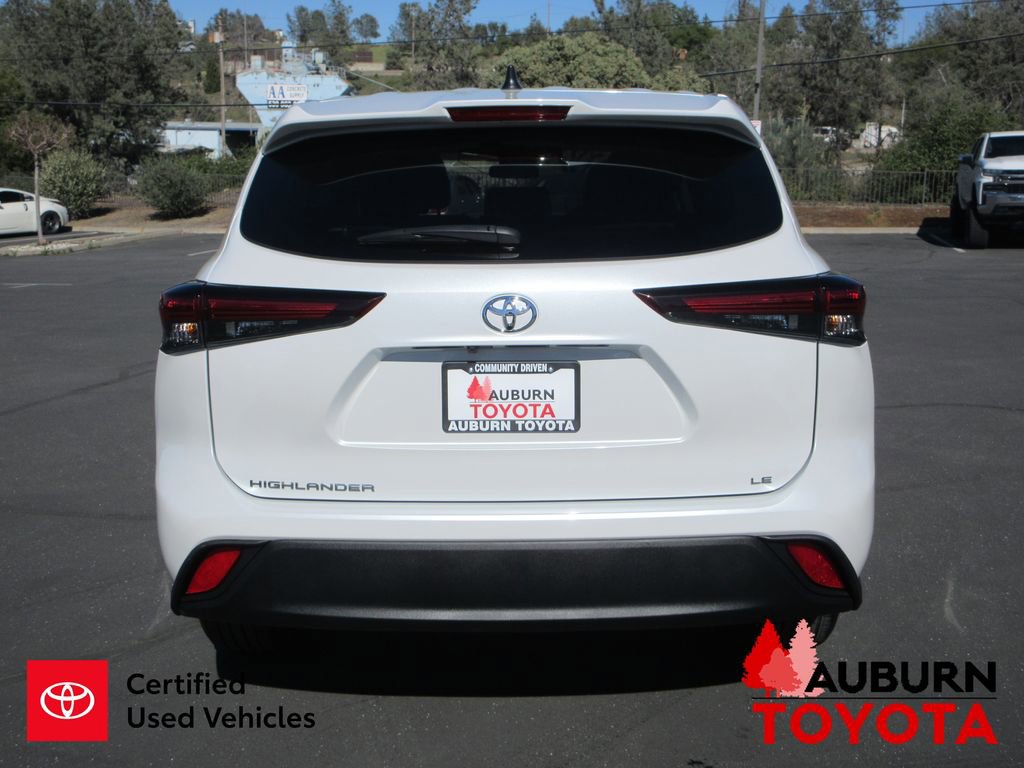 Certified 2025 Toyota Highlander LE image 5