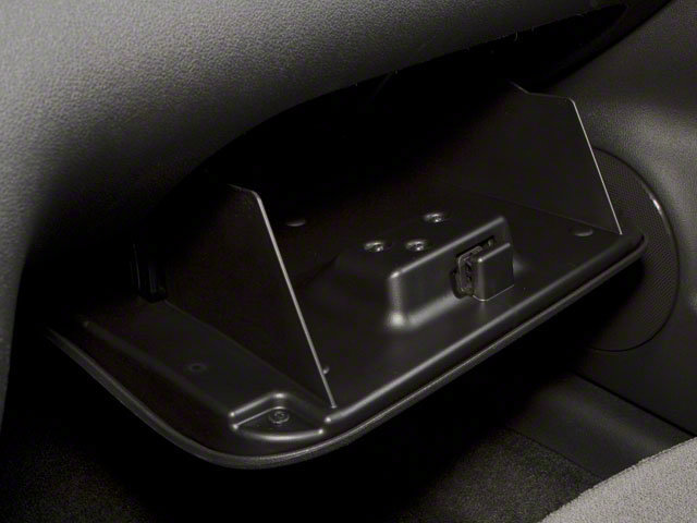 Used 2010 Chevrolet Impala LT w/ Luxury Edition Package FWD image 18
