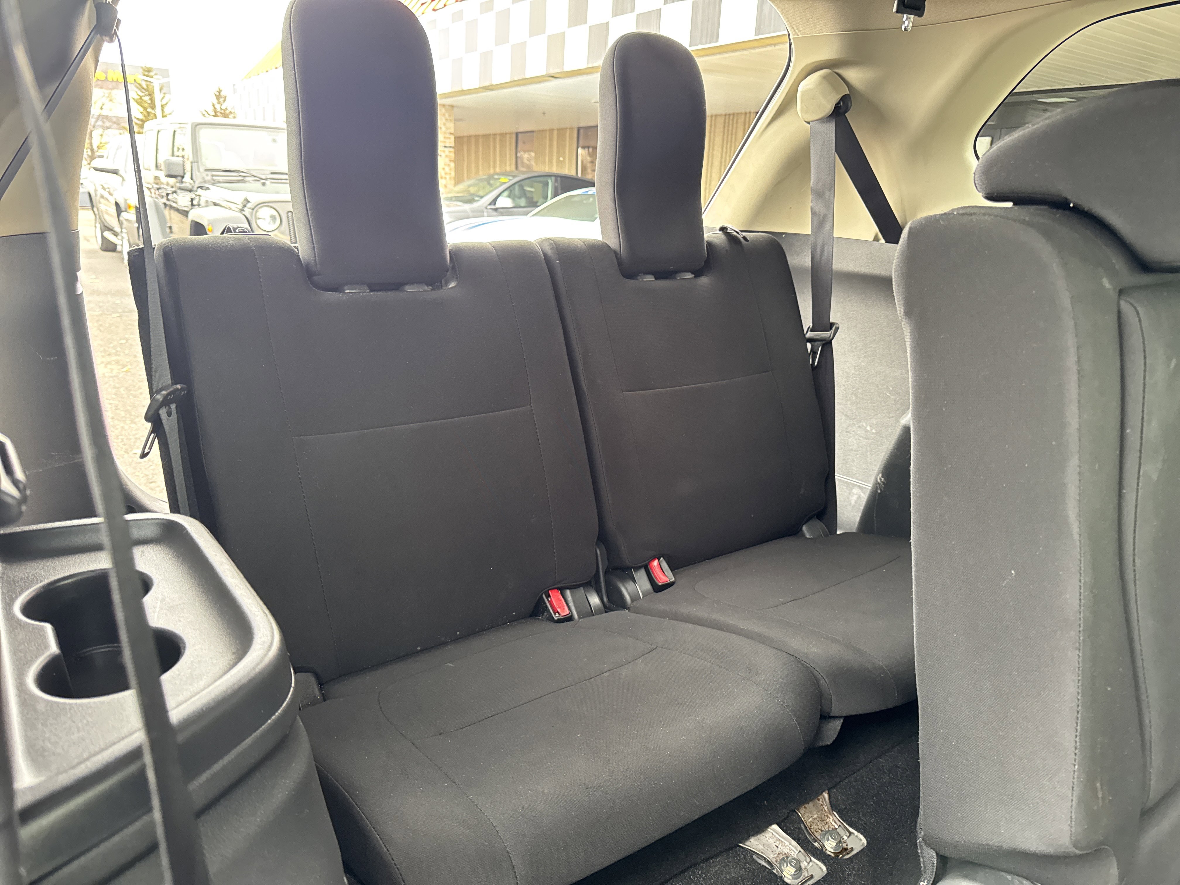 Used 2020 Mitsubishi Outlander SE image 28