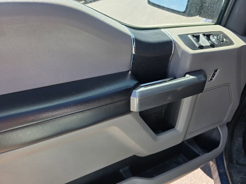 Used 2017 Ford F150 XLT AWD/4WD image 10