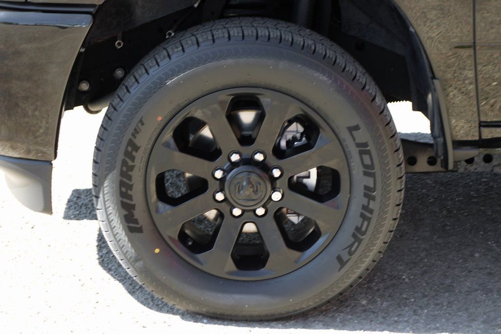 Used 2024 RAM 2500 Big Horn w/ Night Edition AWD/4WD image 43