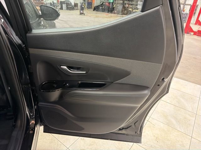 Used 2023 Hyundai Santa Cruz Limited w/ Winter Package image 18