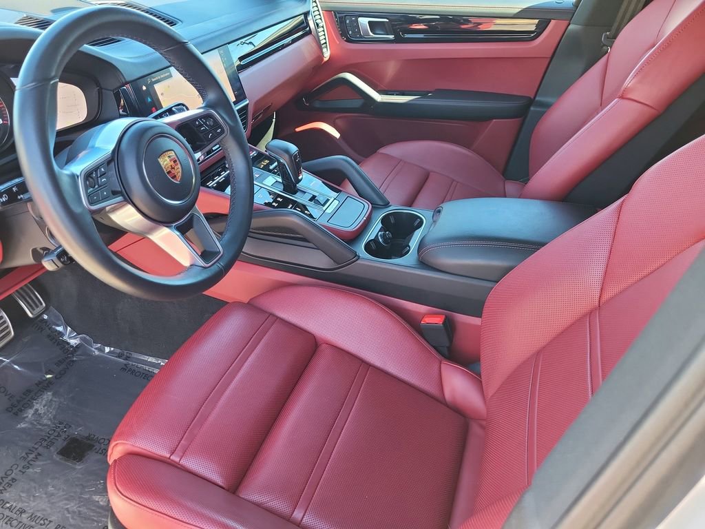 Used 2023 Porsche Cayenne S w/ Premium Package Plus image 11