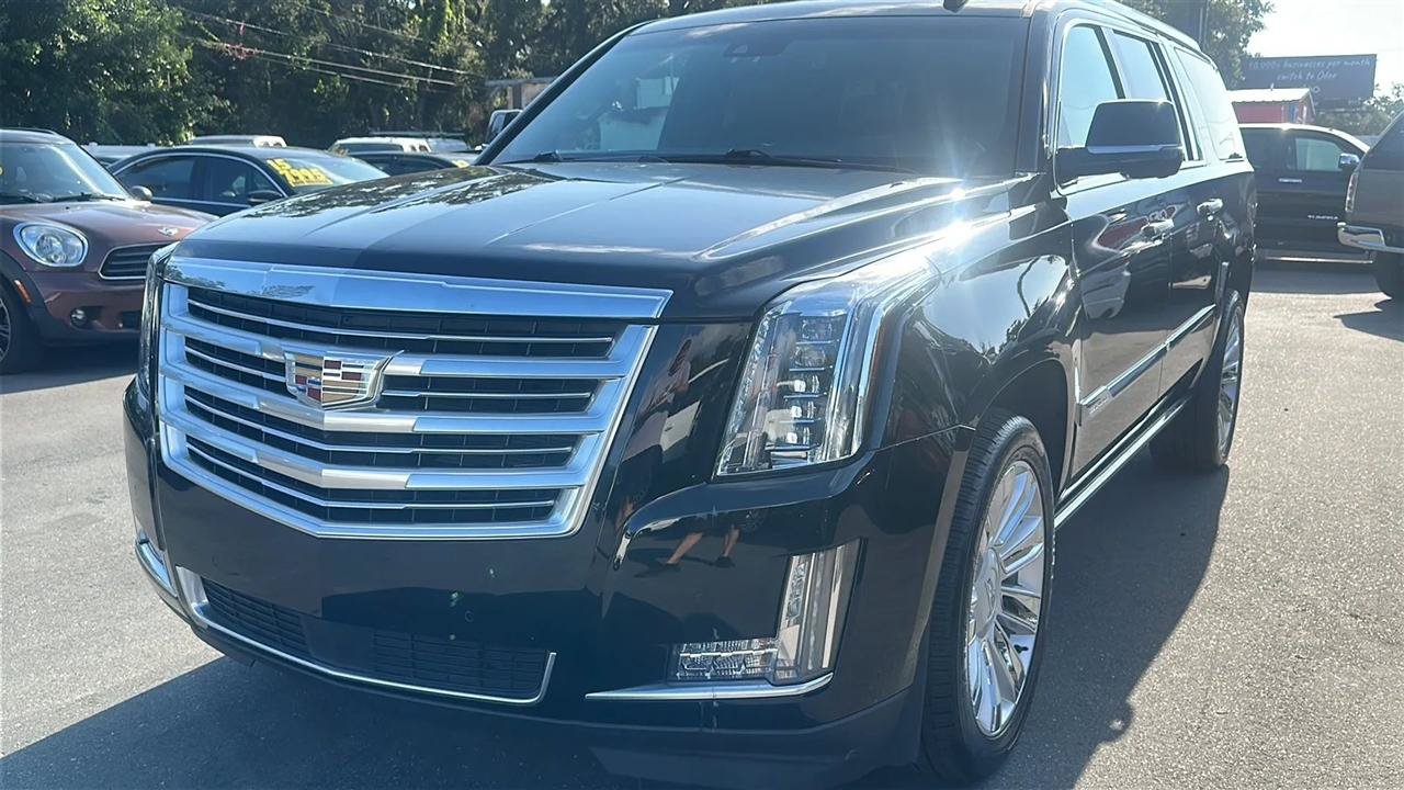 Used 2016 Cadillac Escalade ESV Platinum AWD/4WD image 4