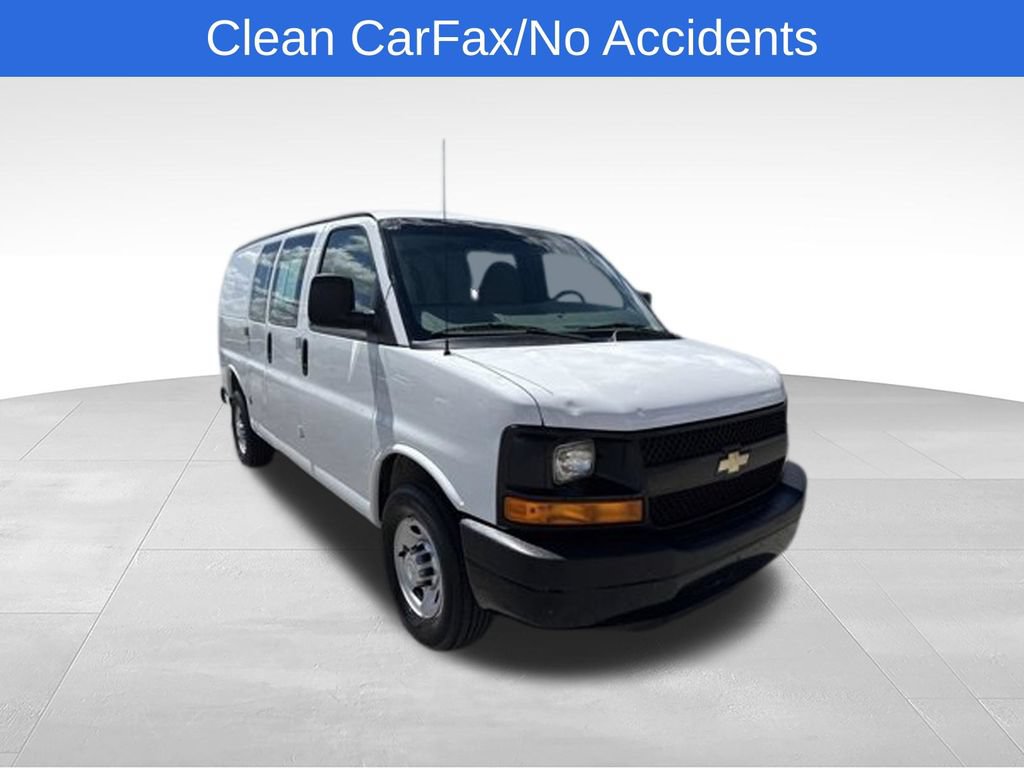 Used 2014 Chevrolet Express 2500 RWD image 2