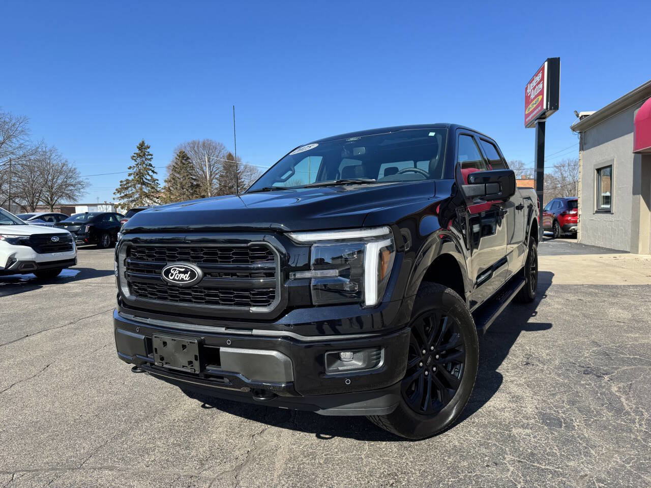 Used 2025 Ford F150 Lariat image 2