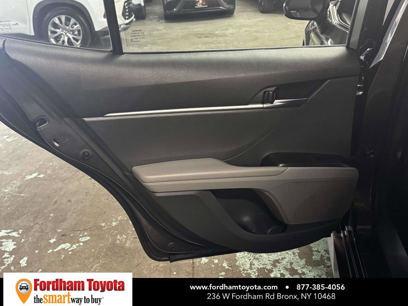 Used 2023 Toyota Camry LE AWD/4WD image 11