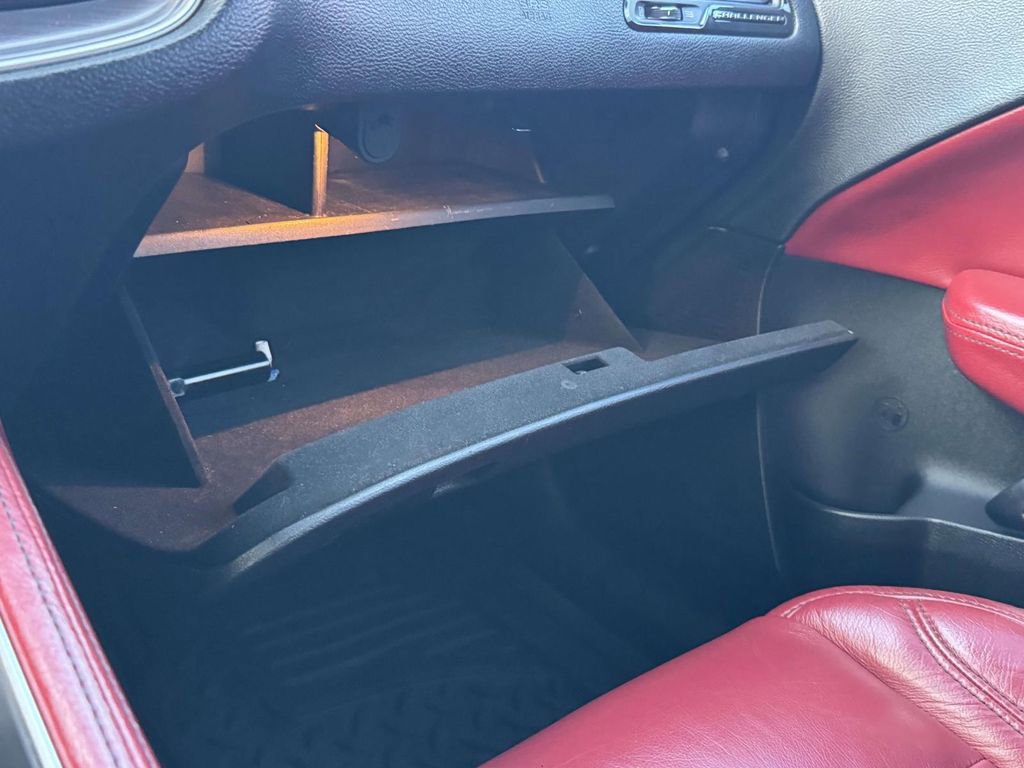 Used 2018 Dodge Challenger R/T RWD image 29