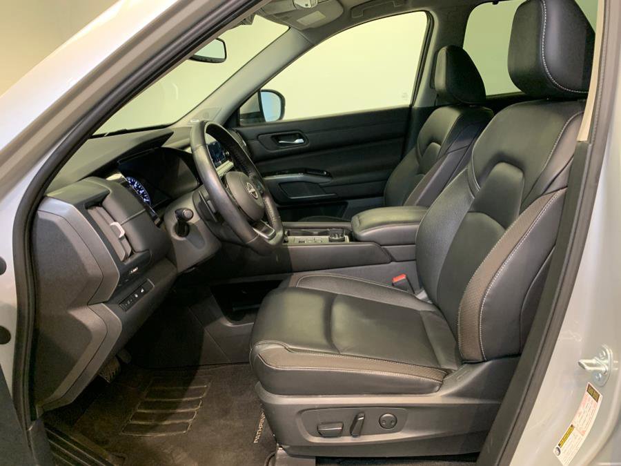Used 2022 Nissan Pathfinder SL w/ SL Premium Package image 19
