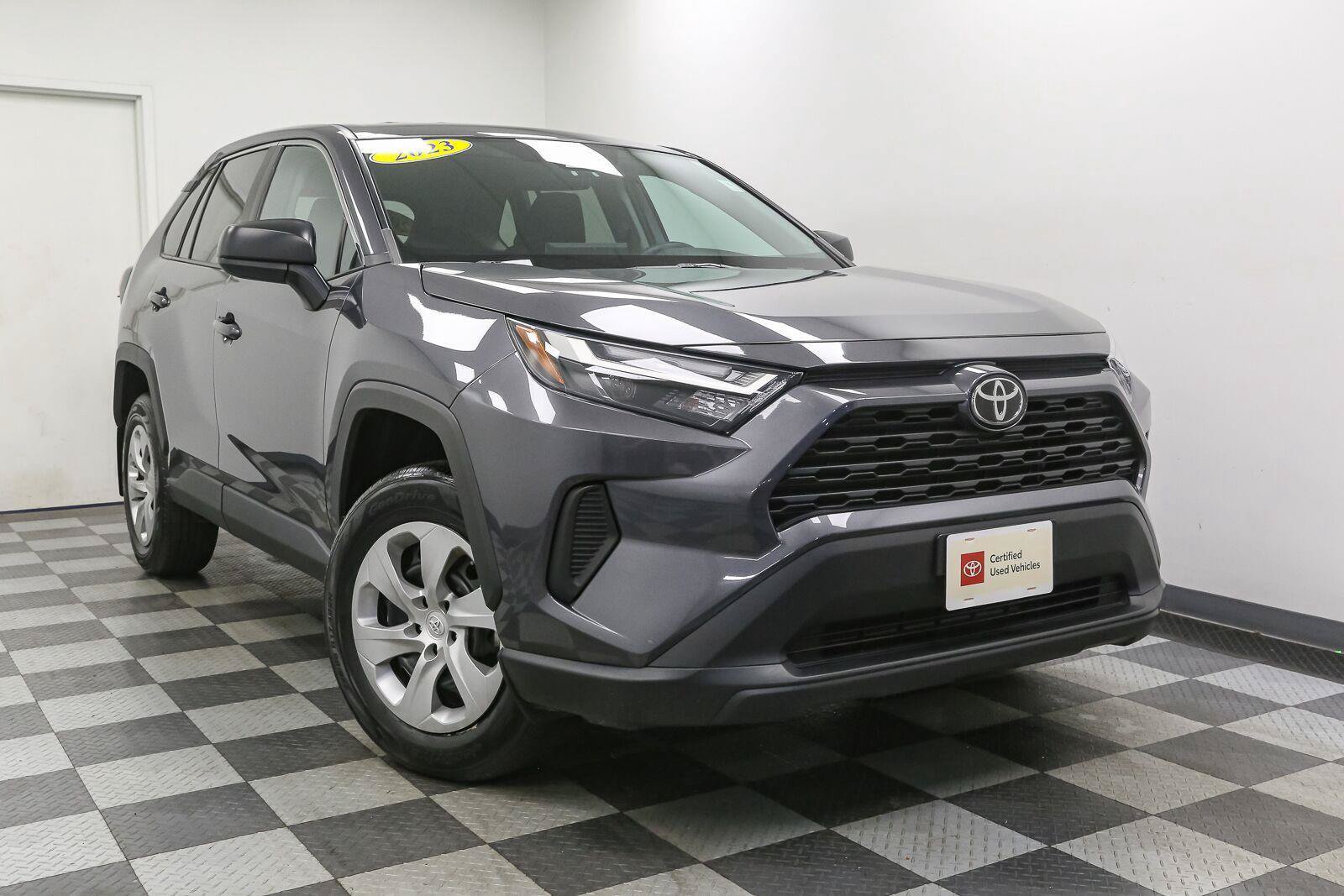 Certified 2023 Toyota RAV4 LE AWD/4WD image 3
