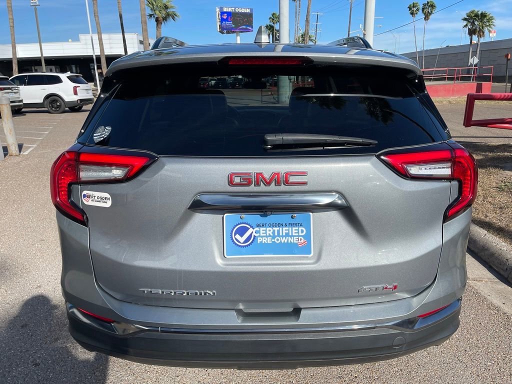 Used 2023 GMC Terrain AT4 image 4