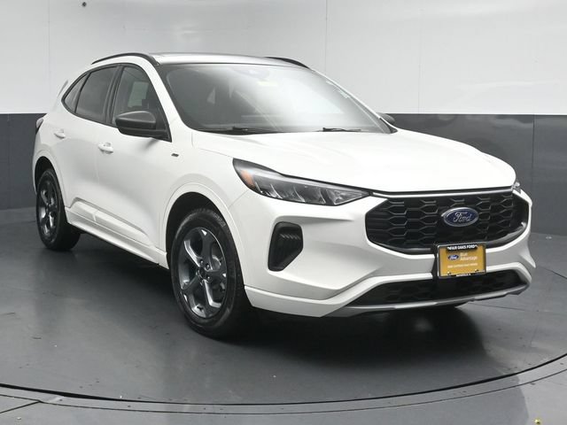 Certified 2024 Ford Escape ST-Line w/ Tech Pack #1 AWD/4WD image 1