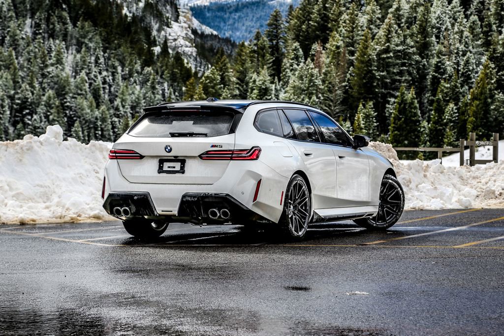 New 2026 BMW M5 Touring image 9
