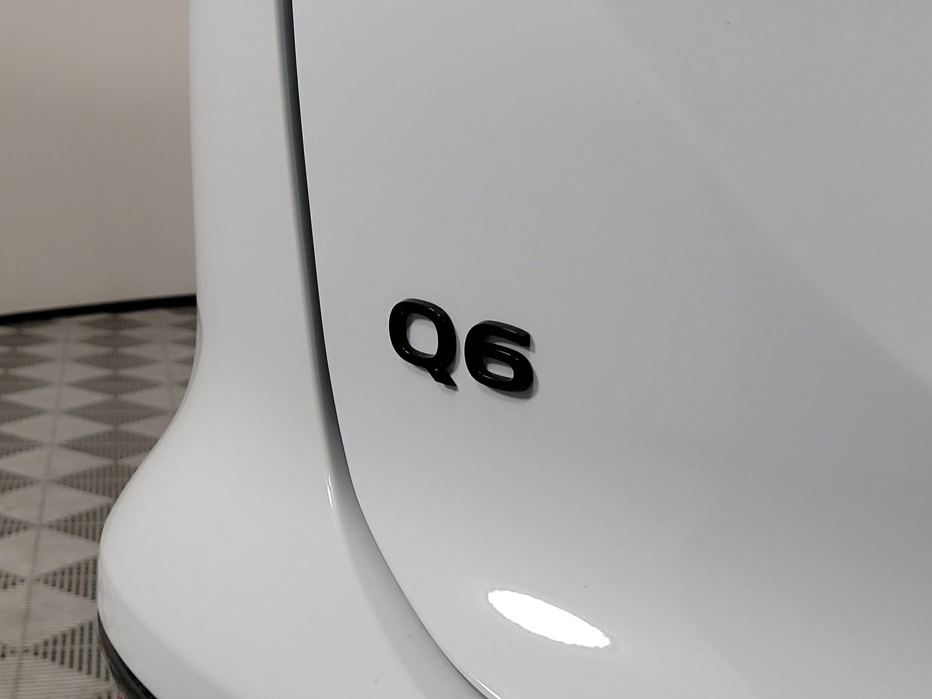 New 2025 Audi Q6 e-tron Premium Plus image 8