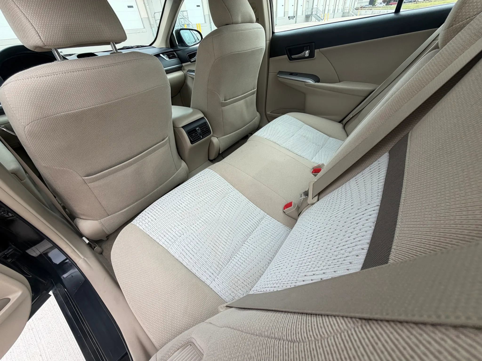Used 2012 Toyota Camry XLE w/ Convenience Pkg FWD image 19