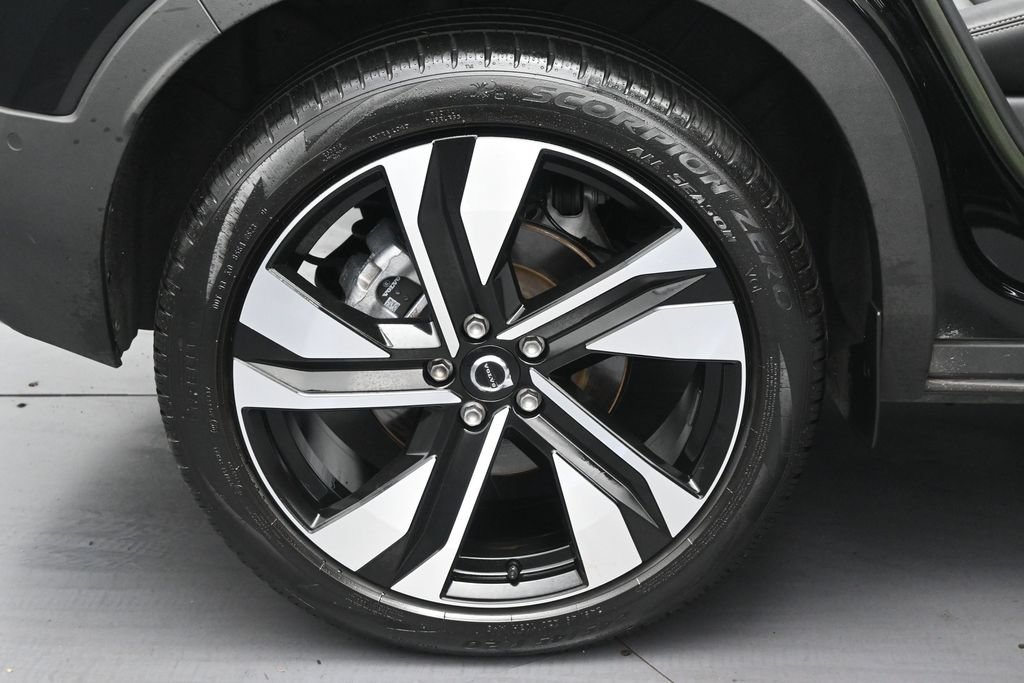 Used 2023 Volvo XC40 B5 Ultimate w/ Climate Package AWD/4WD image 33
