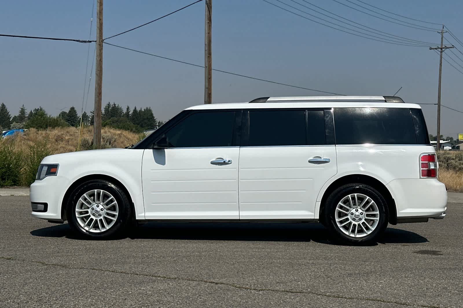Used 2016 Ford Flex SEL FWD image 5