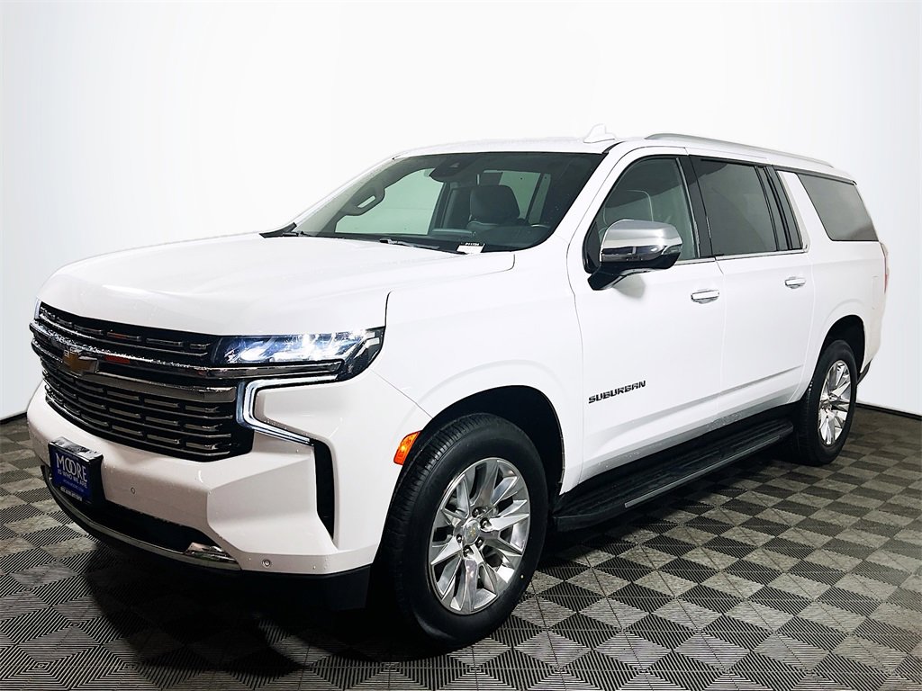 Used 2023 Chevrolet Suburban Premier image 4