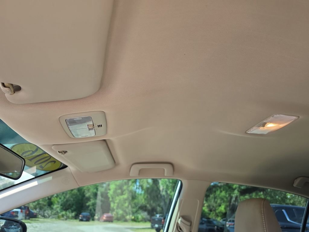 Used 2016 Toyota Corolla LE FWD image 26