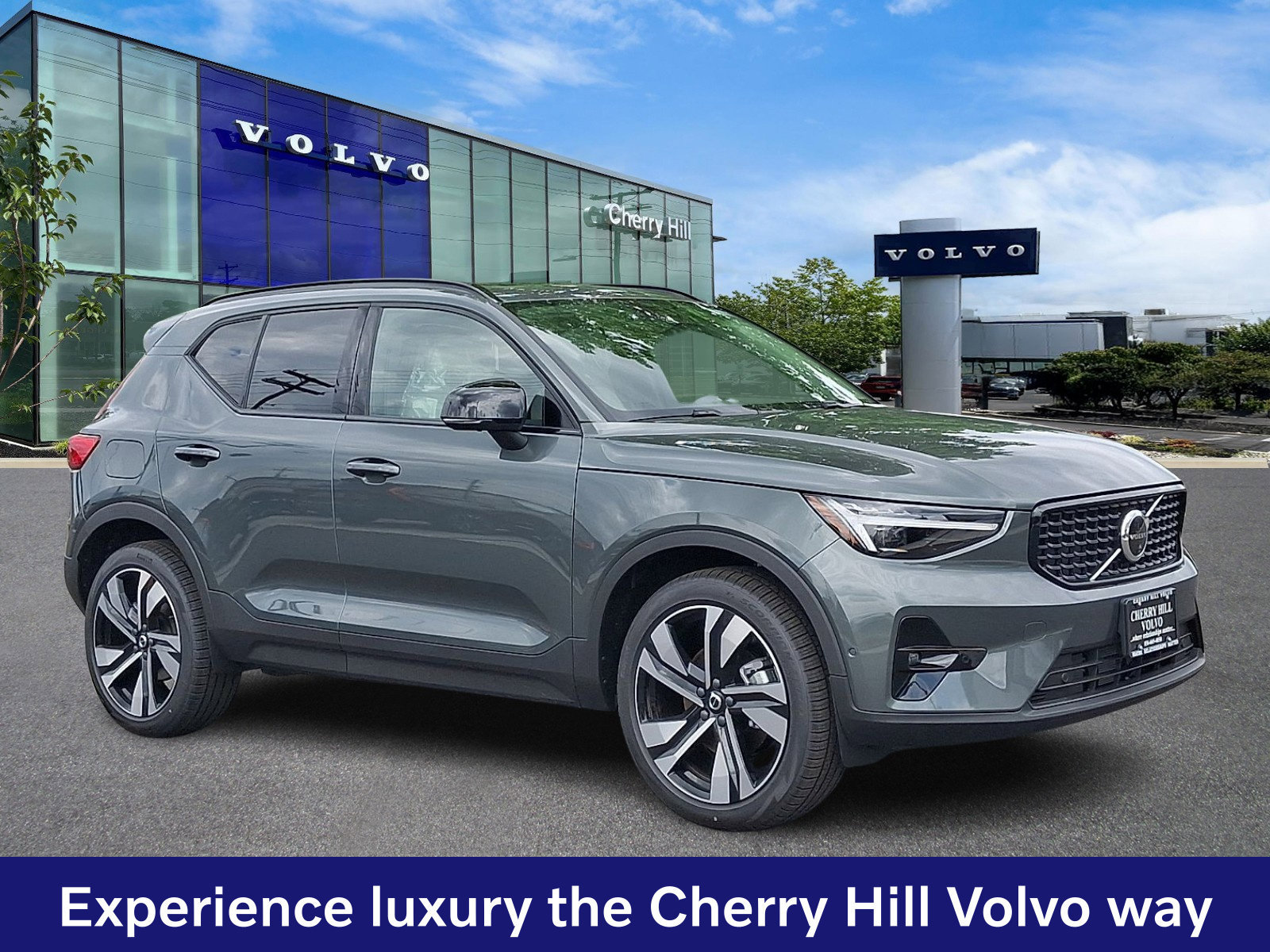 New 2026 Volvo XC40 B5 Ultra w/ Climate Package AWD/4WD image 1
