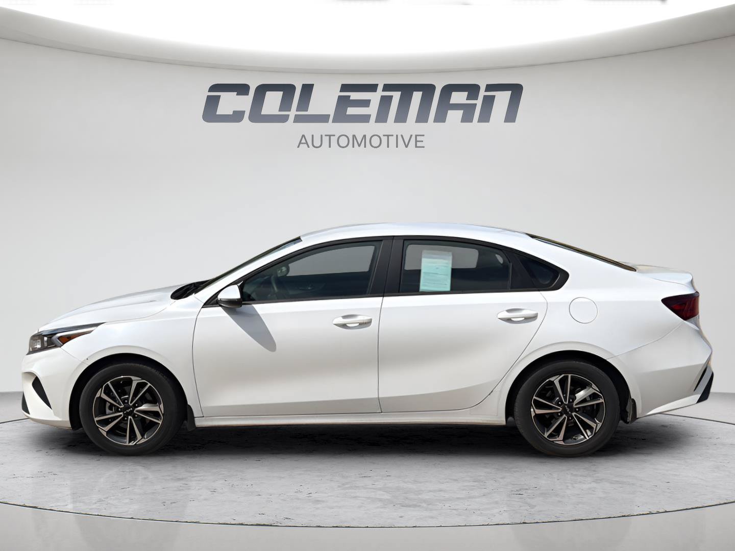 Used 2024 Kia Forte LXS w/ LXS Technology Package FWD image 13