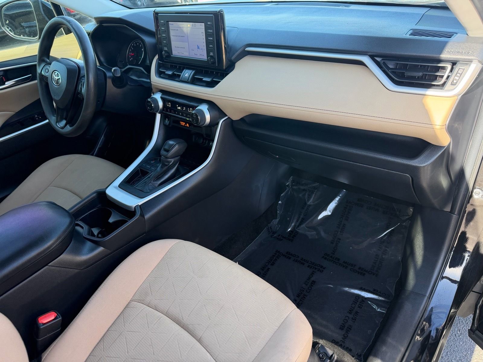 Used 2019 Toyota RAV4 XLE w/ Carpet Mat Package FWD image 13