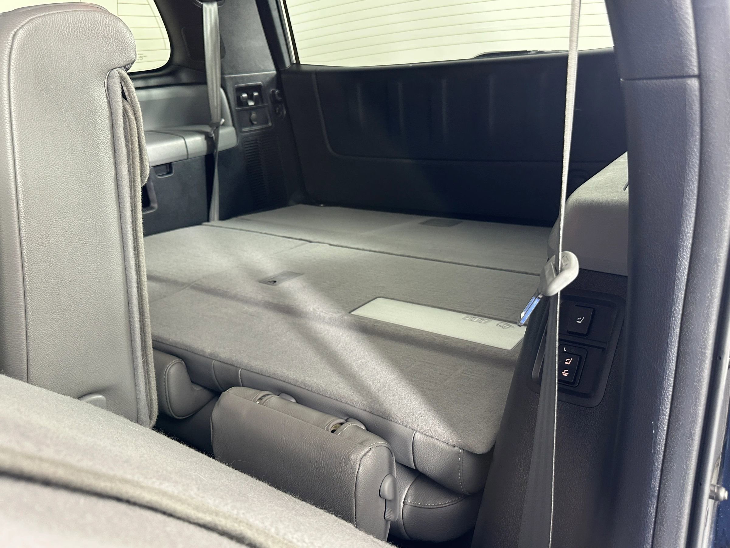 Used 2018 Toyota Sequoia Limited image 34
