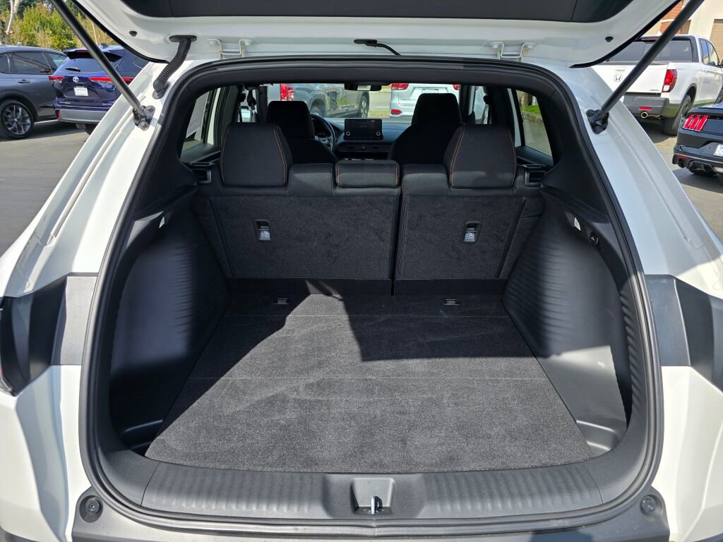Certified 2025 Honda HR-V Sport image 6