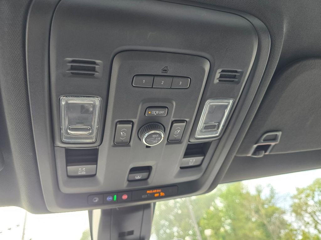 Used 2021 Chevrolet Suburban High Country image 34