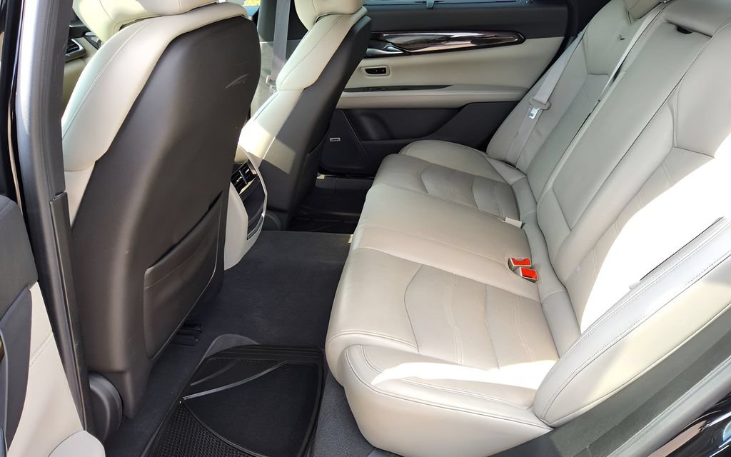 Used 2017 Cadillac CT6 Luxury AWD/4WD image 24