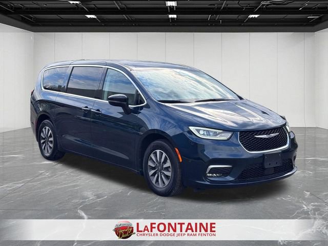 Used 2024 Chrysler Pacifica Limited FWD image 7