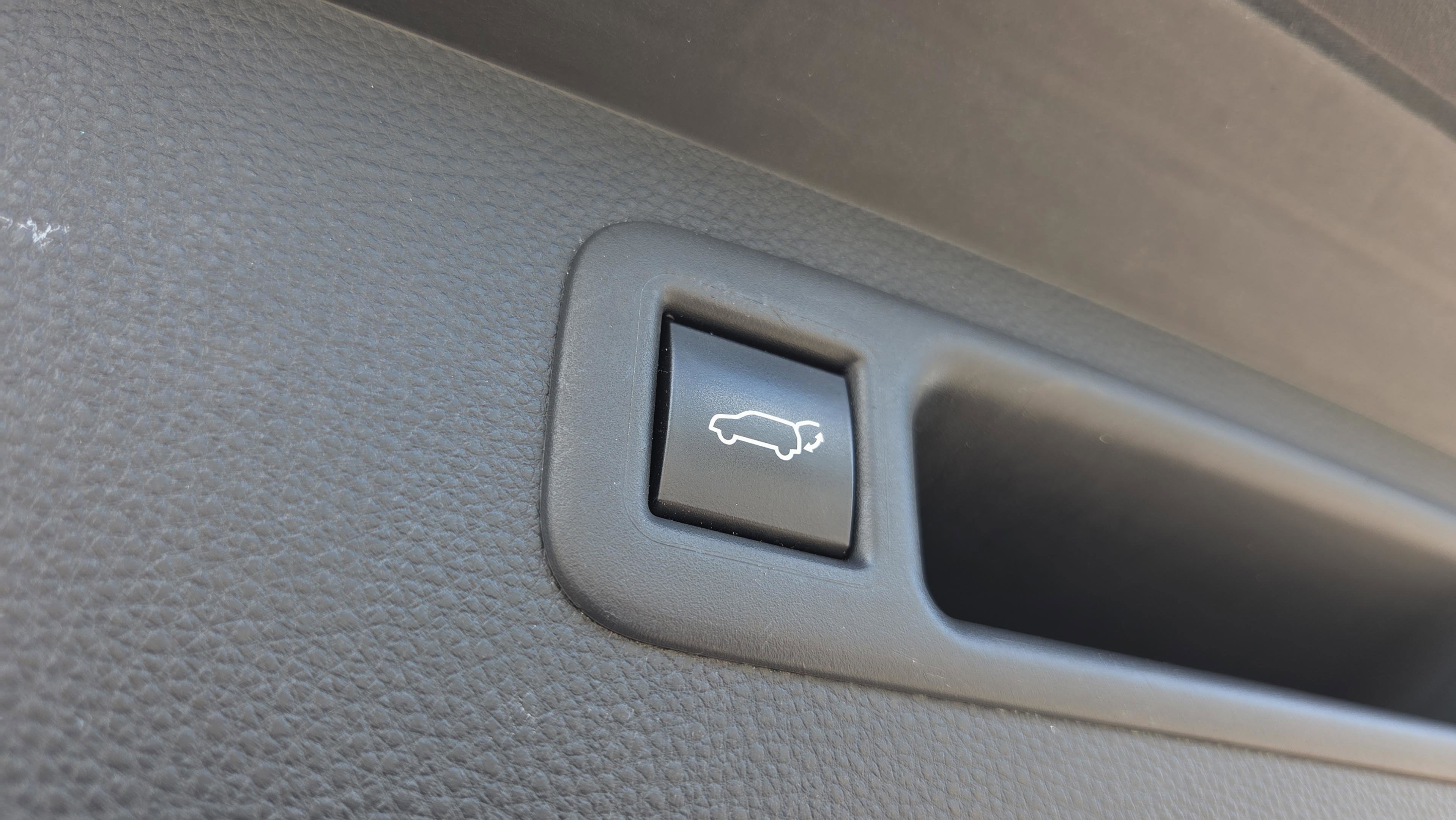 Used 2020 Toyota Highlander XLE image 15