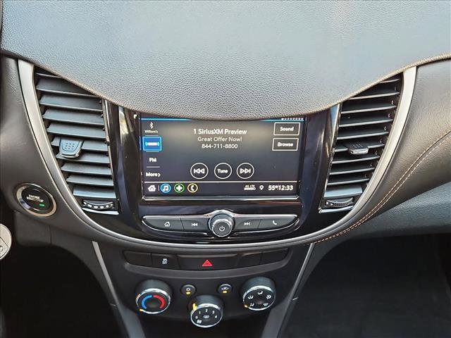 Used 2020 Chevrolet Trax LT w/ LT Convenience Package FWD image 14