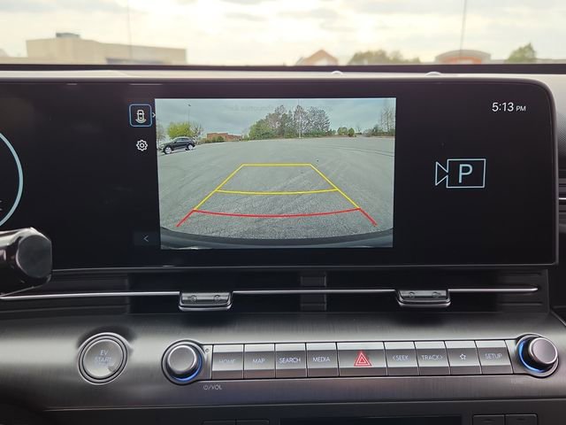 Used 2025 Hyundai Kona SE image 23