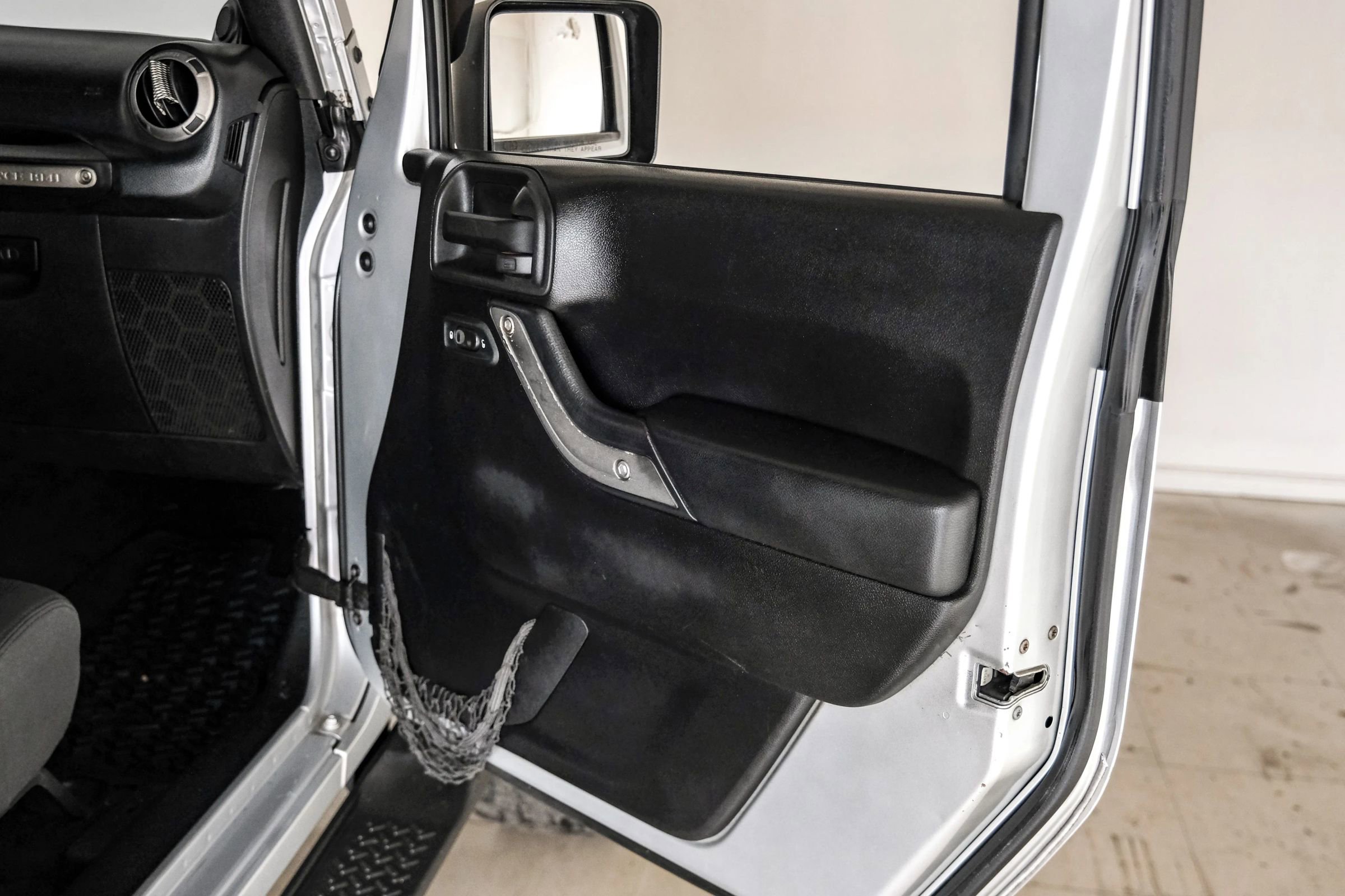 Used 2011 Jeep Wrangler Unlimited Sport image 37