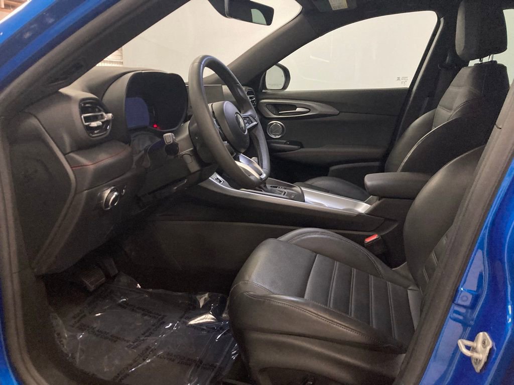 Used 2023 Dodge Hornet GT Plus w/ GT Blacktop Package image 18