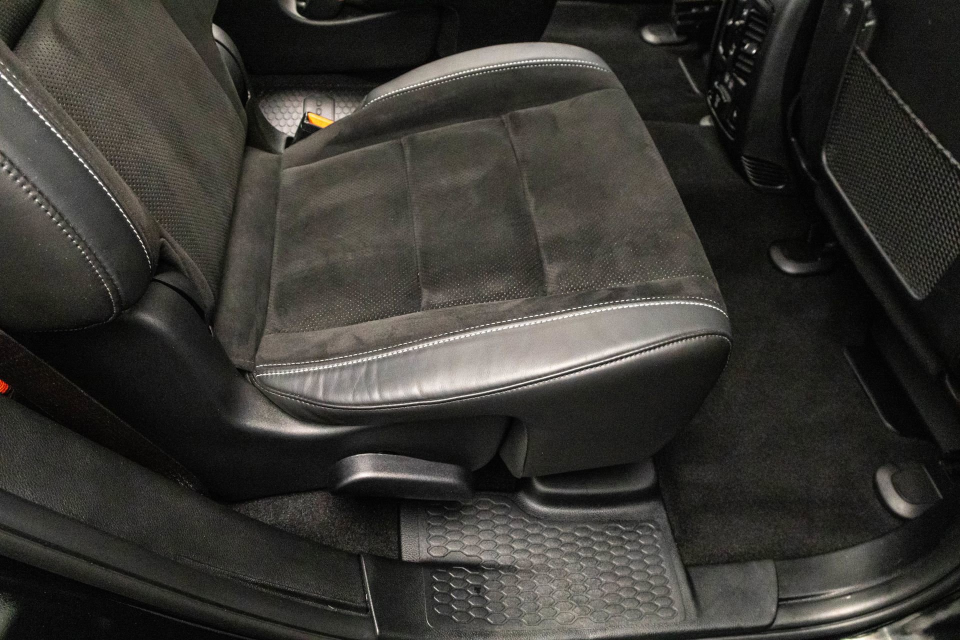 Used 2023 Dodge Durango SRT w/ Black Package image 36