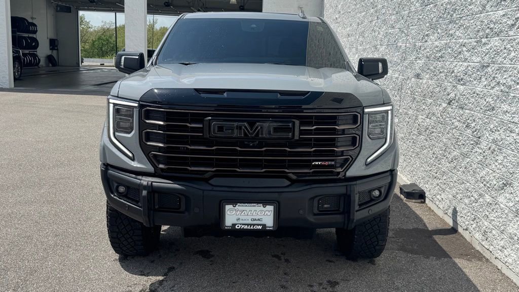Used 2024 GMC Sierra 1500 AT4X AWD/4WD image 4