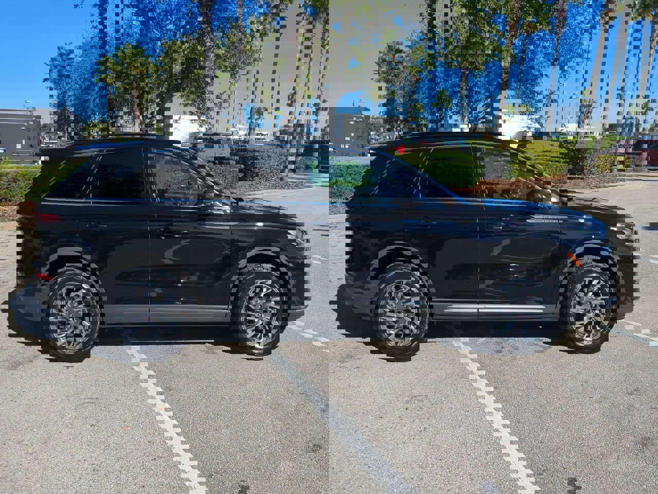 New 2026 Lincoln Corsair Premiere image 3