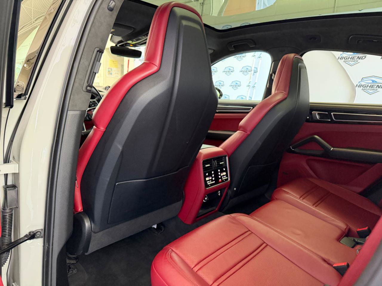Used 2022 Porsche Cayenne GTS AWD/4WD image 19